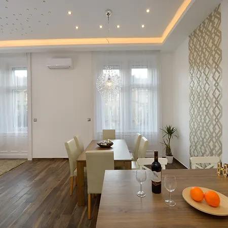 Corina Apartman Apartament *